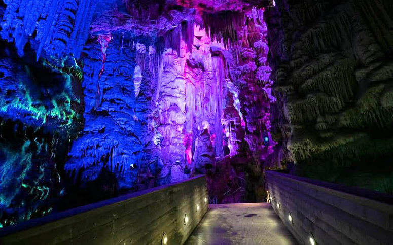 Gibraltar Tours - St Michaels Cave